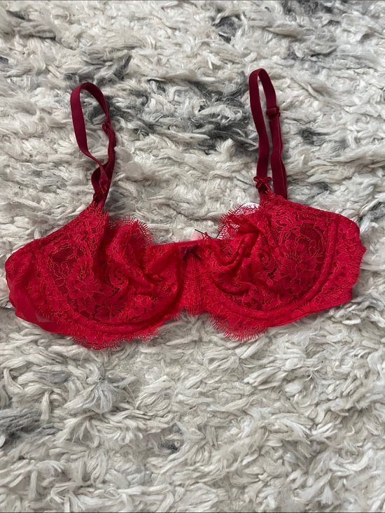 Victoria's Secret Other - Victorias Secret balconette underwire bra 34B